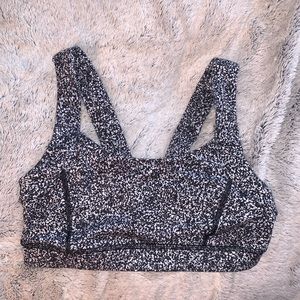 Lulu Lemon Size 6 sports bra